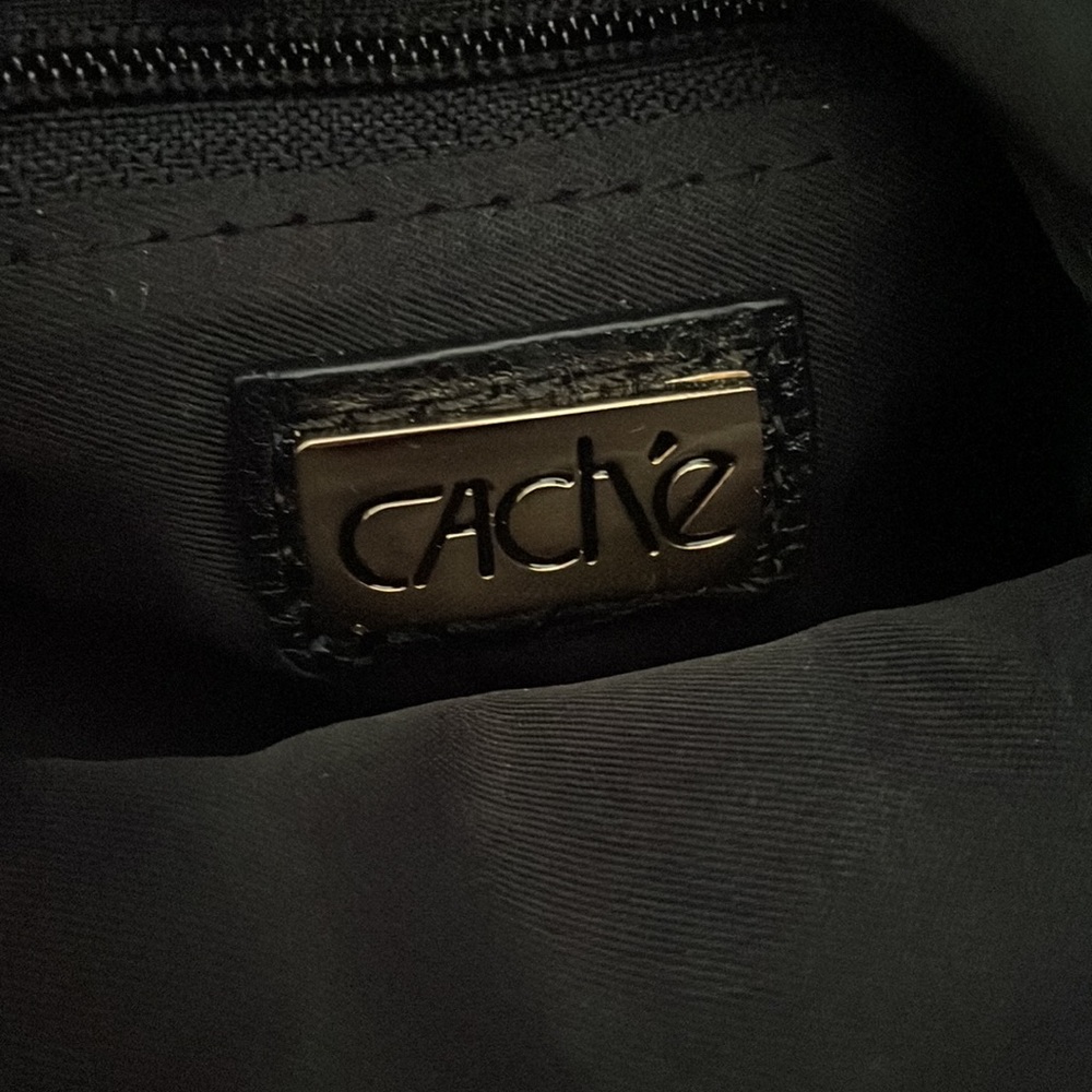 Cache Wristlet - image 4